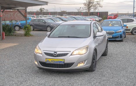 Opel Astra ČR 1.6i 16V – 1 majitelka