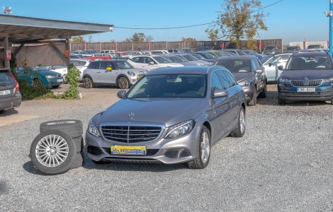 Mercedes-Benz Třídy C 10/15 220D 4MATIC NAVI–2x KOLA