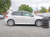 Volkswagen Golf ČR 1.4i 16V NAVI – 2x KOLA