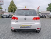 Volkswagen Golf ČR 1.4i 16V NAVI – 2x KOLA