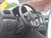 Volkswagen Golf ČR 1.4i 16V NAVI – 2x KOLA