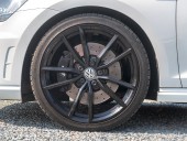 Volkswagen Golf ČR 11/15 R 2.0TSI 221KW DSG