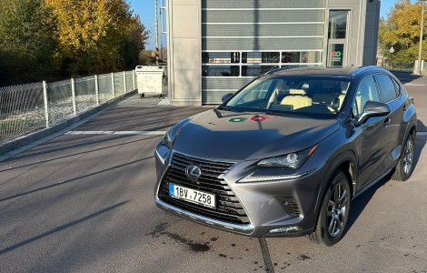 Lexus NX 300h ČR 2.5i 114KW–SOUKROMÝ INZERÁT