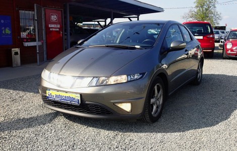 Honda Civic ČR 1.8i – 3x KONTROLA KM